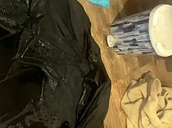 a pretty fat mommy flashes her ass in pantyhose outdoors, getting worshiped.