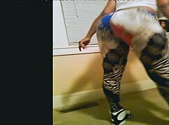 This black milf is dropping that ass and pussy like she's young! 😍