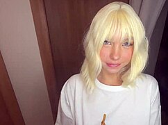 fucked a funny girl hard in quickie with bodybuilder