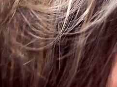 Casada dá para macho dotado na cabine de swing na frente do corno completo no red.