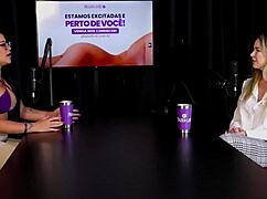 Amateur Loira Demonstrates Blowjob and Anal Position with Toys