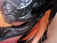 le piace molto giocare leccare e succhiare il cazzo homemade.