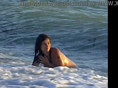 naked girl exposes herself on public beach 😏