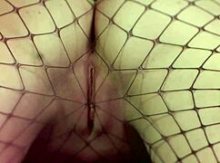 Gigi Breeze shows off her deepthroat and gagging skills!