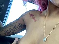 uber driver got horny watching me kiss my boyfriend 😏