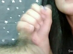 Blowjob leads to cumshot