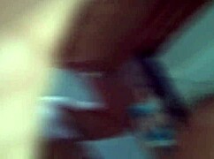 hermanastra pelirroja con tetas hermosas