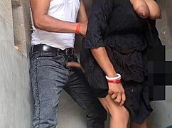 saadi ki raat captures the first honeymoon sex of a curvy wife and muscular husband