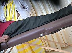 Desi Doctor Sahiya Gives Handjob to Patient