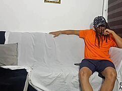 Tengo Sexo Con Mi Padrastro Y Mi Madrastra Casi Nos Pilla Follando En El Sofa Me Gusta La Polla De Papi