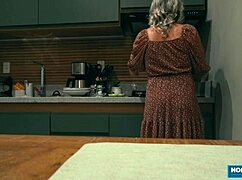 Scarlett Taylor, do you love watching Naomi suck that hot dude's cock too?