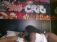 Rabuda sofreu dando o cuzinho gozou squirt no pau e levou gozada dentro parte 1 completo no red