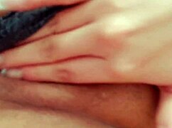 zorra excitada gets wet and sends a video to her guy about her shaved pussy 😏