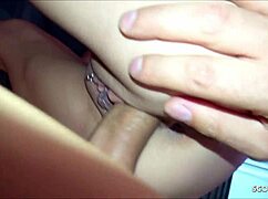 SCHLANKE DEUTSCH MUTTER VOM FREUND DES SOHNES AUF DER TREPPE GEFICKT