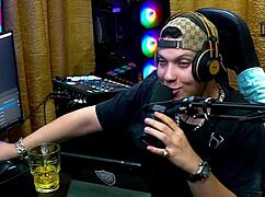 Mari gets naked on podcast, what would you do?