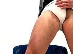 amateur cums after seeing stepmother in shower