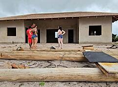 Carpinteiro vai receber o pagamento e teve uma supresa das donas da obra