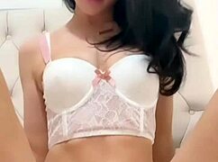 i'm a teen american exchange student masturbatin solo with toys