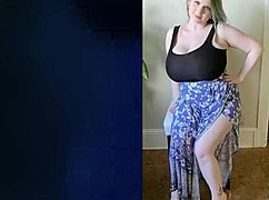 Huge Boobs Sexy BBW Girls Contrast with Petite Frames