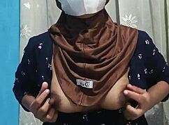 Mahasiswi Hijab Cantik Masturbasi Ketika Rumah Sedang Sepi