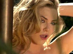 Dahlia Sky Masturbates for Voyeur