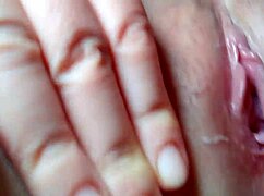 Secretary Takes Sex Notes In Office