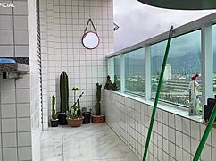 Security camera captures maid in tight shorts