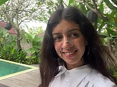 i asked a stranger for a beach photo, he fucked me in hotel, came on face