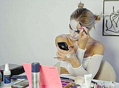 Harley Quinn Makeup Tutorial by Miss Daisy Diamond for Halloween