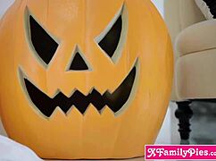 are lana and molly fucking their bff?