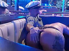 What is com cachinbo na boca in the high definition kitchen striptease? 😏