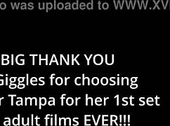 Giggles Feet Get Sandy At Beach On Beat2feetcom