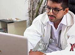 Cirujano le mete la polla a peliroja tetona