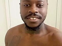 I masturabte in the miror for a selfie