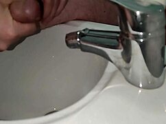 I jerk off and cum hard