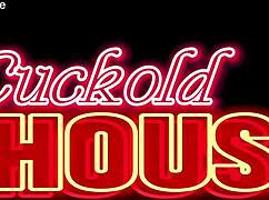 Ela � novinha mas j� aprendeu a dar o c� bem gostoso