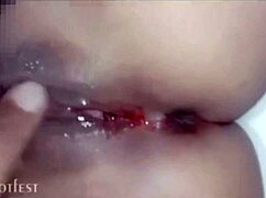 Želiš videti pravo vročo filipinsko študentko izgubljati devištvo na kamero?