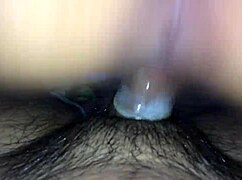 Em yêu đám dục, she whispers to her friend and girlfriend.