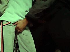 Мы ебемся горячо и страстно в одежде, девчонки улетают в оргазм