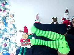 Llego El Grinch En Modo Sexy. Big Ass Exhibitionist Flashes Huge Tits.