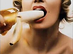 want to see this cute fellatio action up close?