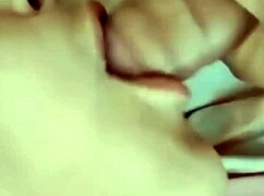 Amateur deep throating pro in homemade video! 😈