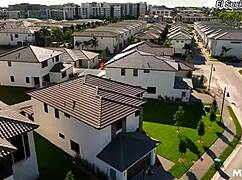 Ayudando a su hijastro