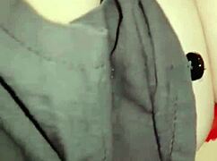 Amoosinas cums on white ass in airport wc