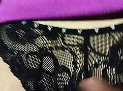 novinha de 18 sentando na pica