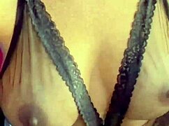 por um pau enorme dentro dela gooozeeeeei porraaaaaaa 9 x rosa vermelha