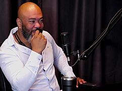 ruiva safada mostra seu cu depois de dizer que o esposo sugeriu a entrada no meio liberal gosta de pau grande e grosso e n�o assiste as cenas - bruna ferrari watch on sheer red