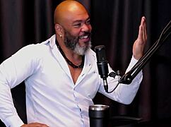 ruiva safada mostra seu cu depois de dizer que o esposo sugeriu a entrada no meio liberal gosta de pau grande e grosso e n�o assiste as cenas - bruna ferrari watch on sheer red