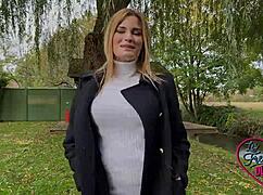 rose magnifique blonde de 22ans adore le sexe, shes so sexy and loves it all.