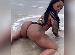 shake that juicy big ass in this exclusive tease